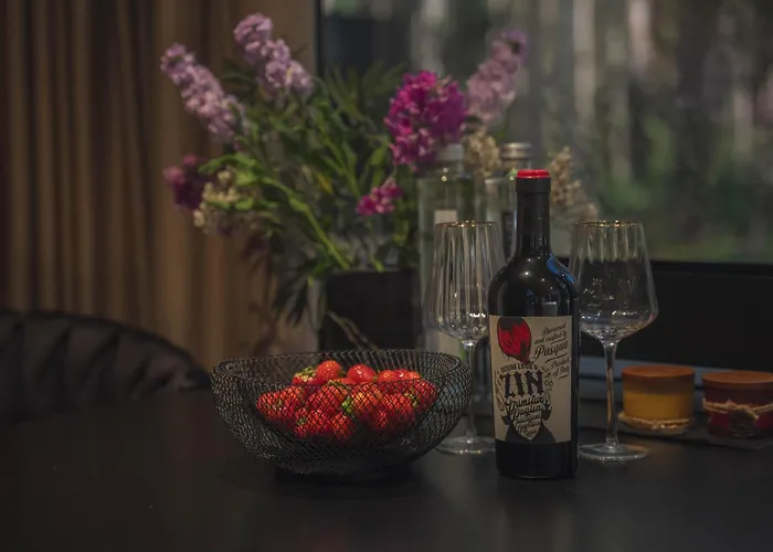 Tiny Complex In * Kalana